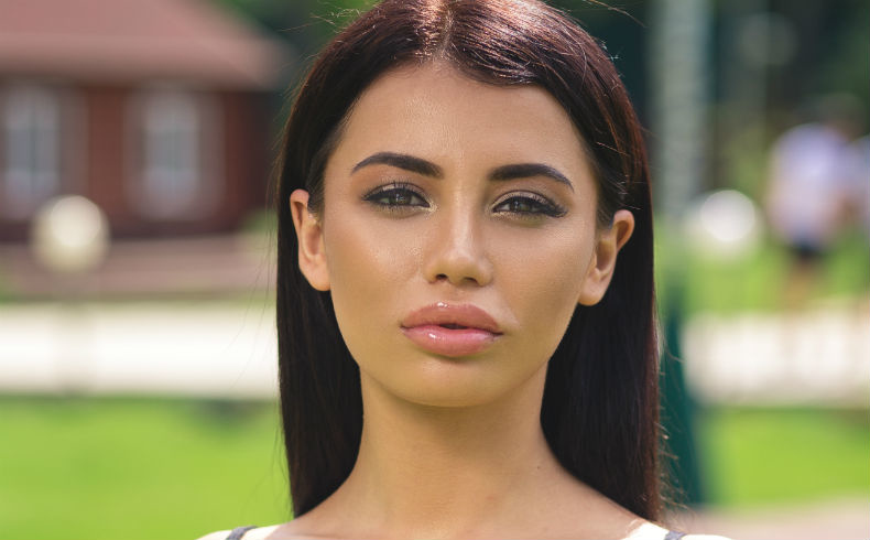 Голую кралю из дом-2 зовут Лилия Кулик Голую кралю из дом-2 зовут Лилия Кулик