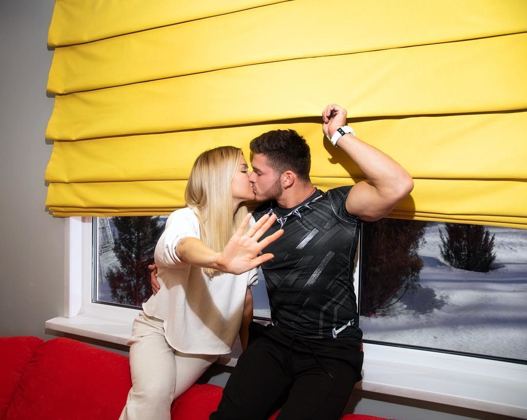 Дом2. Новости / Марина Африкантова и Рома Капаклы