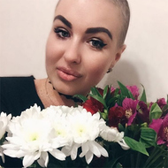 Больная раком Елена Степунина готовится приступить к работе