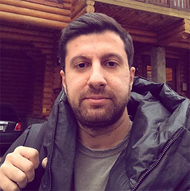 Амиран Сардаров в костюме Деда Мороза задержан полицией