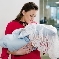«Кормление даётся тяжело»: первое интервью Алёны Рапунцель после родов