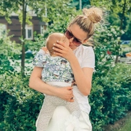 Артёмова увезла дочь за город после болезни
