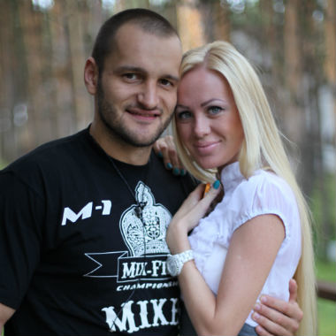Экс-супруга Лёши Самсонова объявила ему войну из-за новой жены