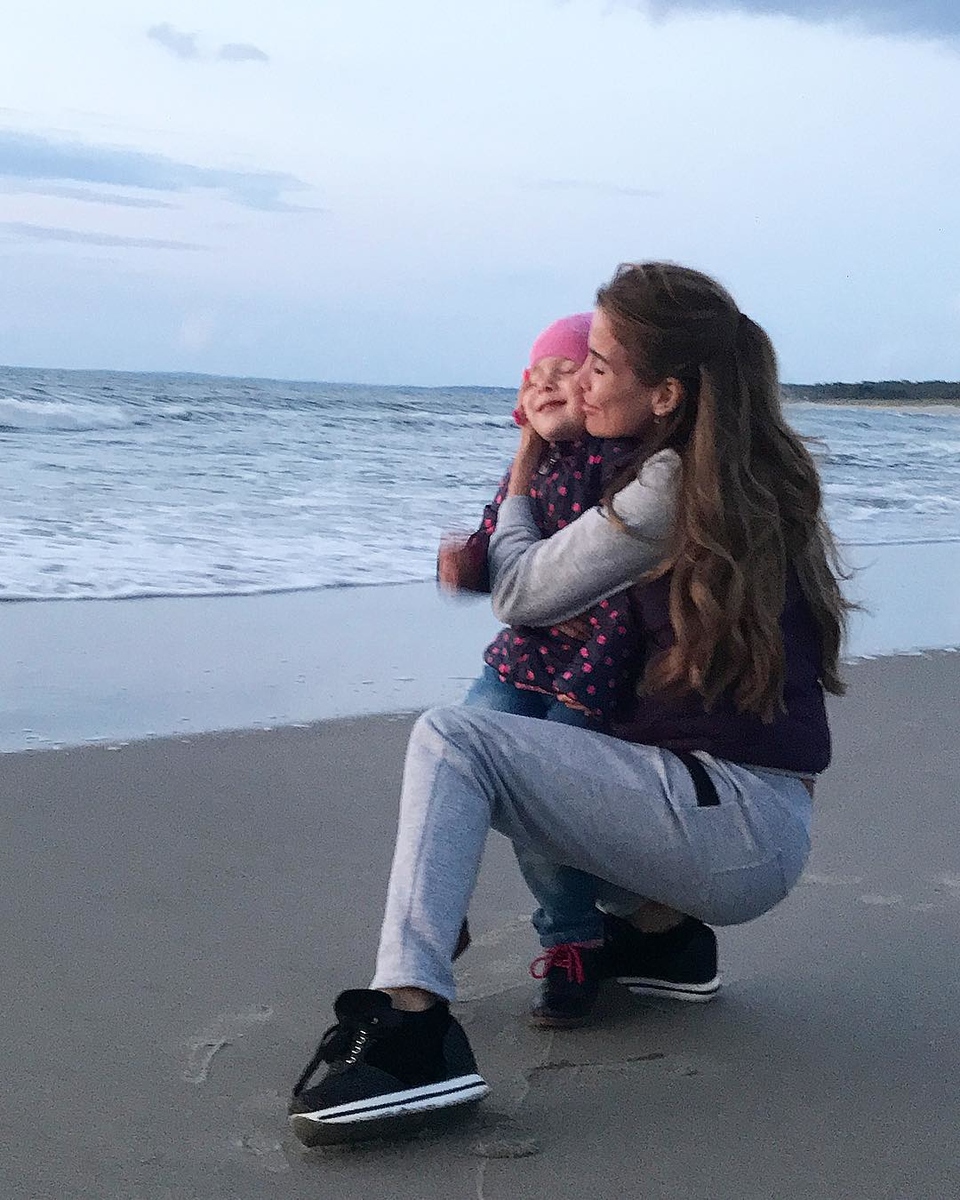 Саша Гозиас воспитывает дочь от первого брака с Ильей Кротковым ​Фото: «Инстаграм» 