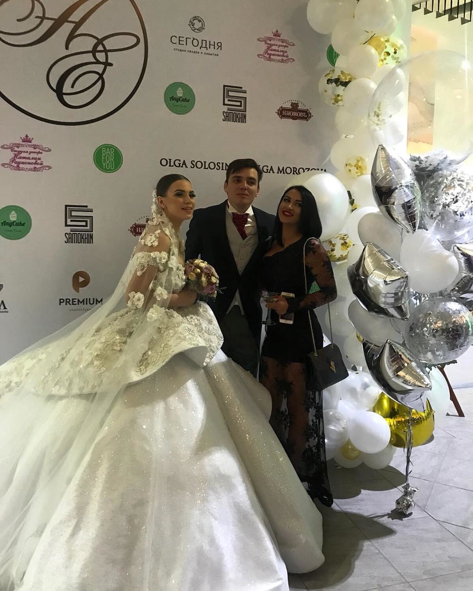 Вика Берникова поймала букет невесты ​Фото: «Инстаграм» 