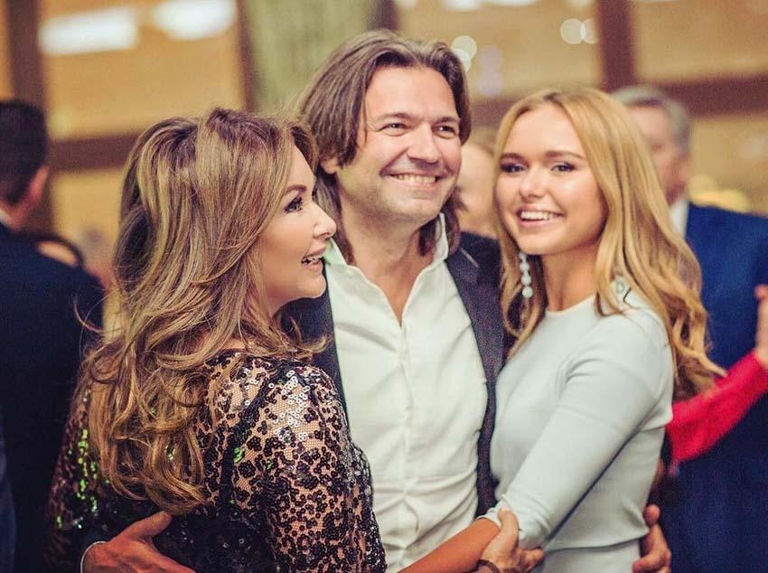 Дмитрий Маликов с женой Еленой и дочкой Стефанией ​Фото: «Инстаграм»  