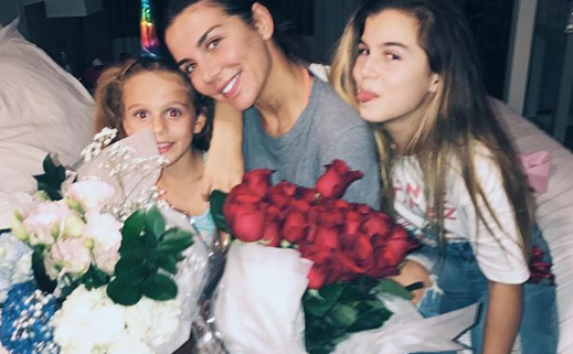 Анна Седокова с дочками Алиной и Моникой ​Фото: «Инстаграм»  
