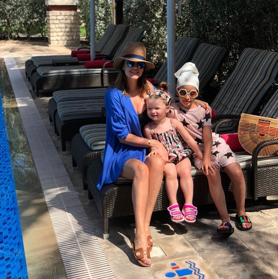 Ксения с дочерями отдыхает в Дубае ​Фото: «Инстаграм» 