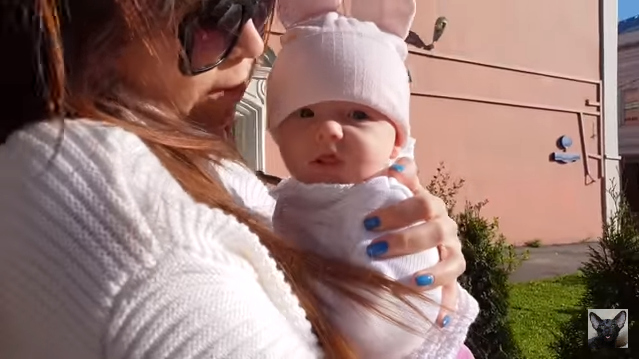 Анастасия впервые показала лицо дочери Фото: Кадр видео 