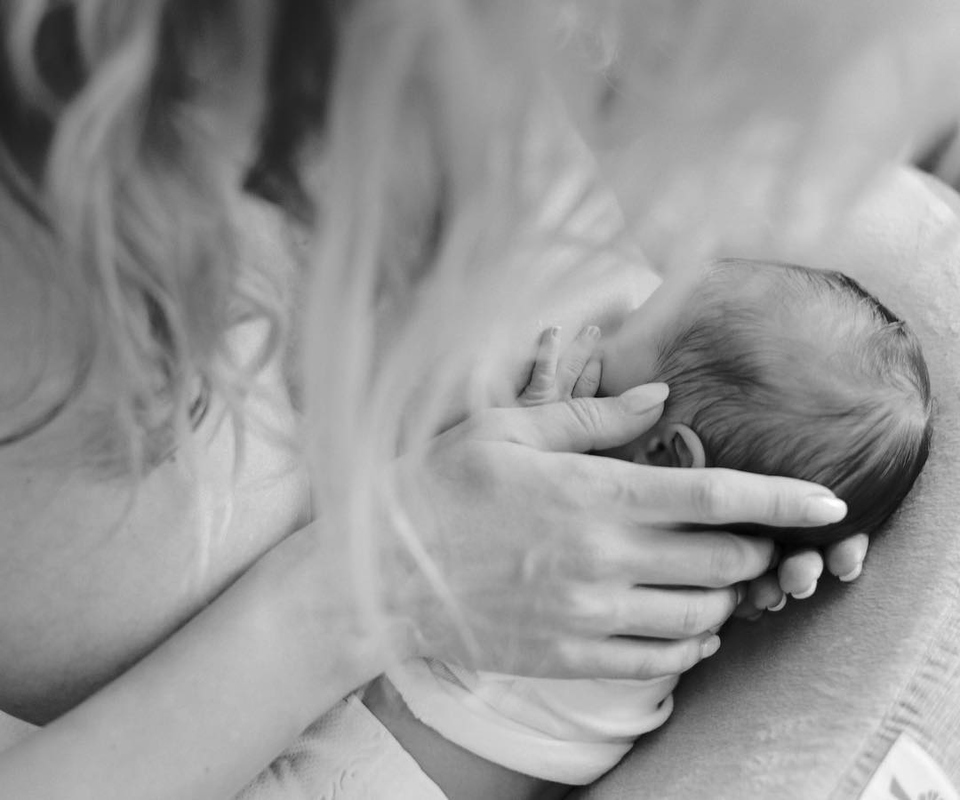 Певица впервые показала новорожденную дочь ​Фото: «Инстаграм» 