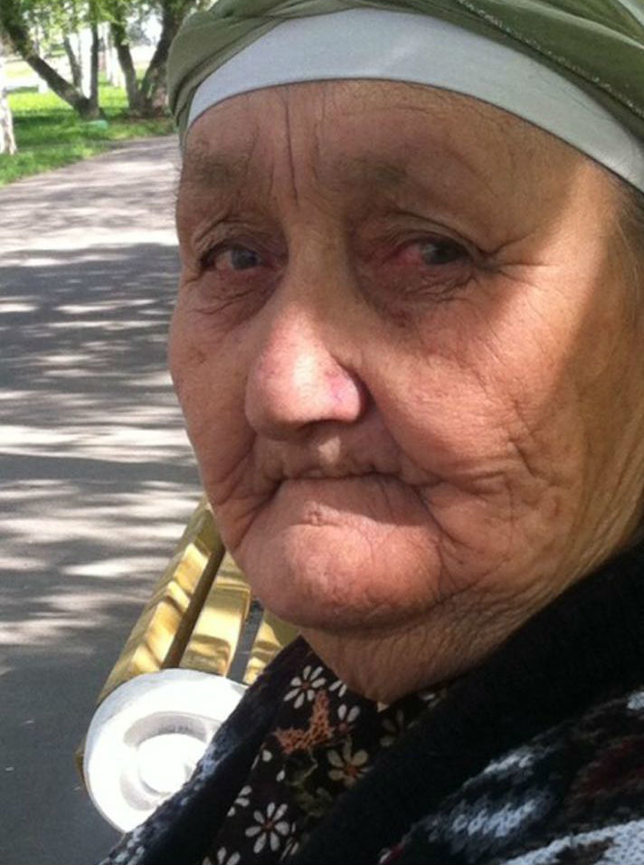 Долгое время звезда «ДОМа-2» ухаживала за бабушкой ​Фото: Личный архив Жанны Алыбаевой 