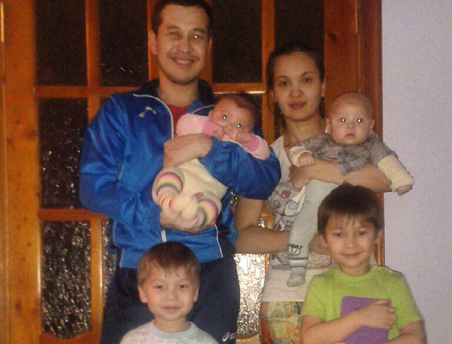 Вместе с женой Данияр Алимбаев воспитывал четверых детей. Теперь они будут расти без отца… ​Фото: «Вконтакте»  