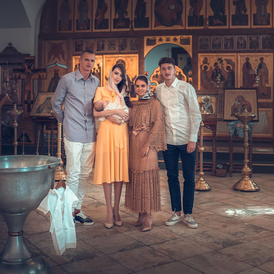 Дмитрйи Тарасов опубликовал фото с крещения ​Фото: «Инстаграм» 