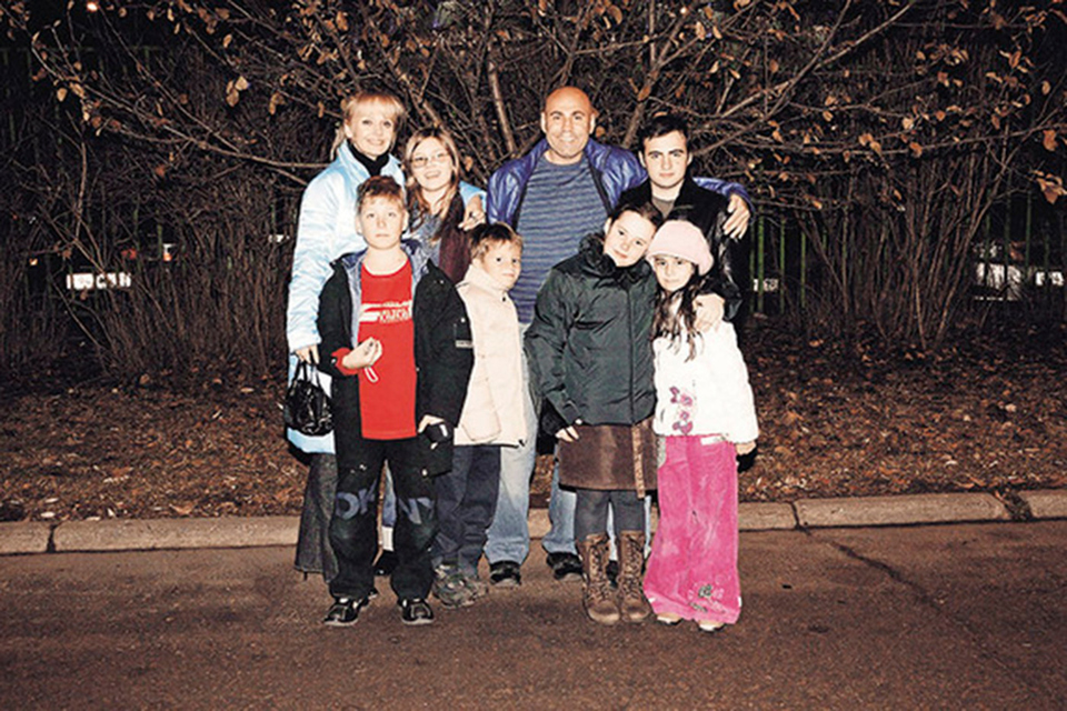 Иосиф Пригожин и Валерия на двоих воспитывают шестерых детей ​Фото: Соцсети 