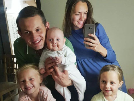 Маша с мужем Михаилом и тремя детьми ​Фото: «Инстаграм»  