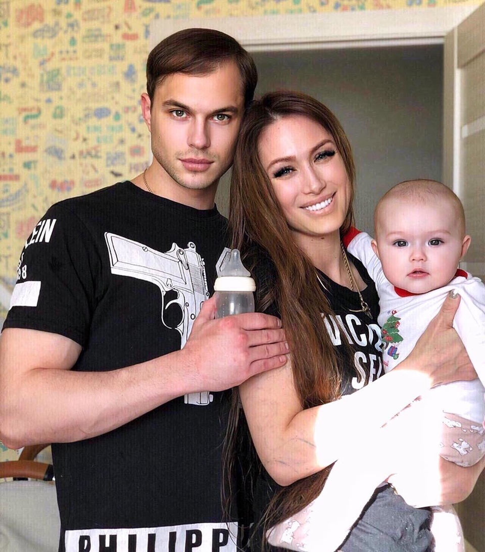 Григоренко и Ашмарина вновь позиционируют себя как счастливая семья ​Фото: «Инстаграм»  