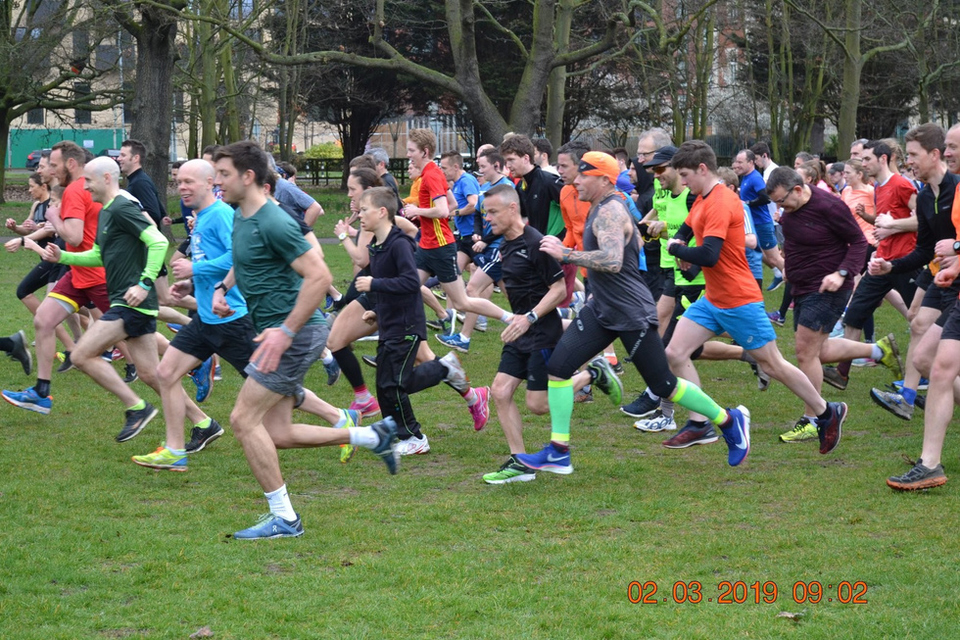 Кит (в оранжевой бандане) поставил собственный рекорд в забеге на 5 км за два дня до смерти Фото: Фейсбук