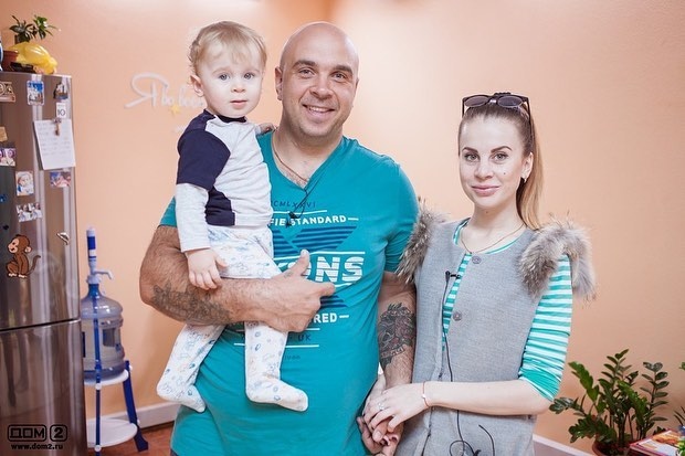 Глеб Жемчугов с сыном Мишей и бывшей женой Ольгой Ветер ​Фото: «Инстаграм»  