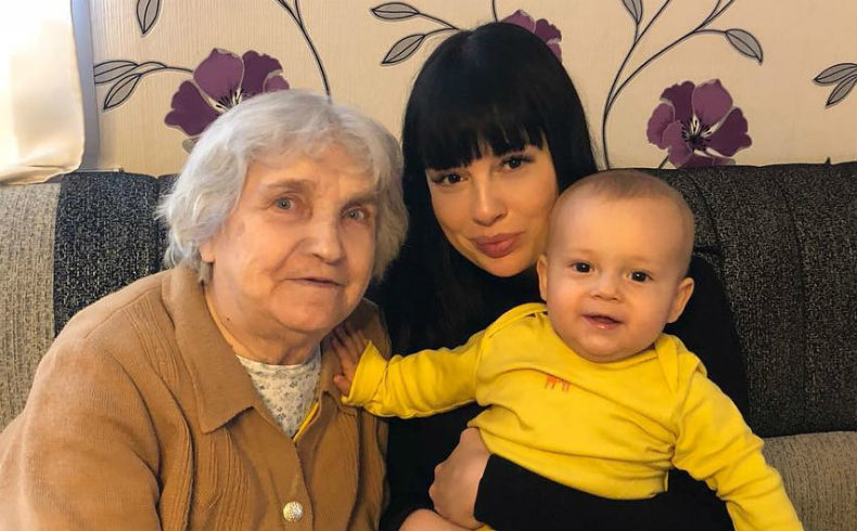 Нелли Ермолаева с бабушкой и сыном&nbsp; ​Фото: «Инстаграм» 