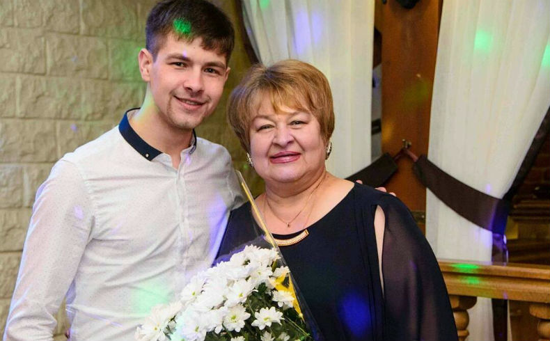 Дима Дмитренко с мамой Людмилой Григорьевной Фото: «Инстаграм» 