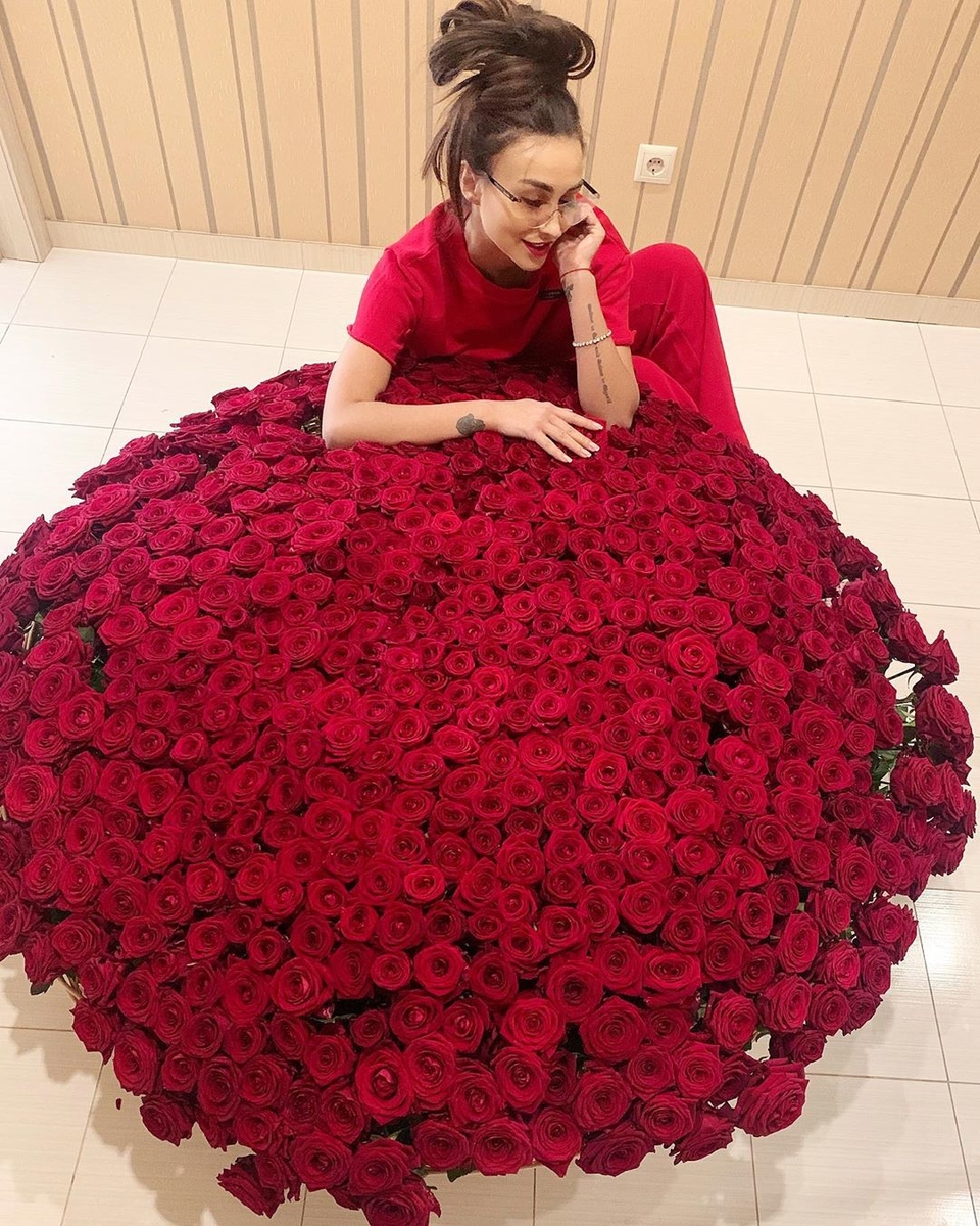 Букет Роз Огромный Необычный Фото