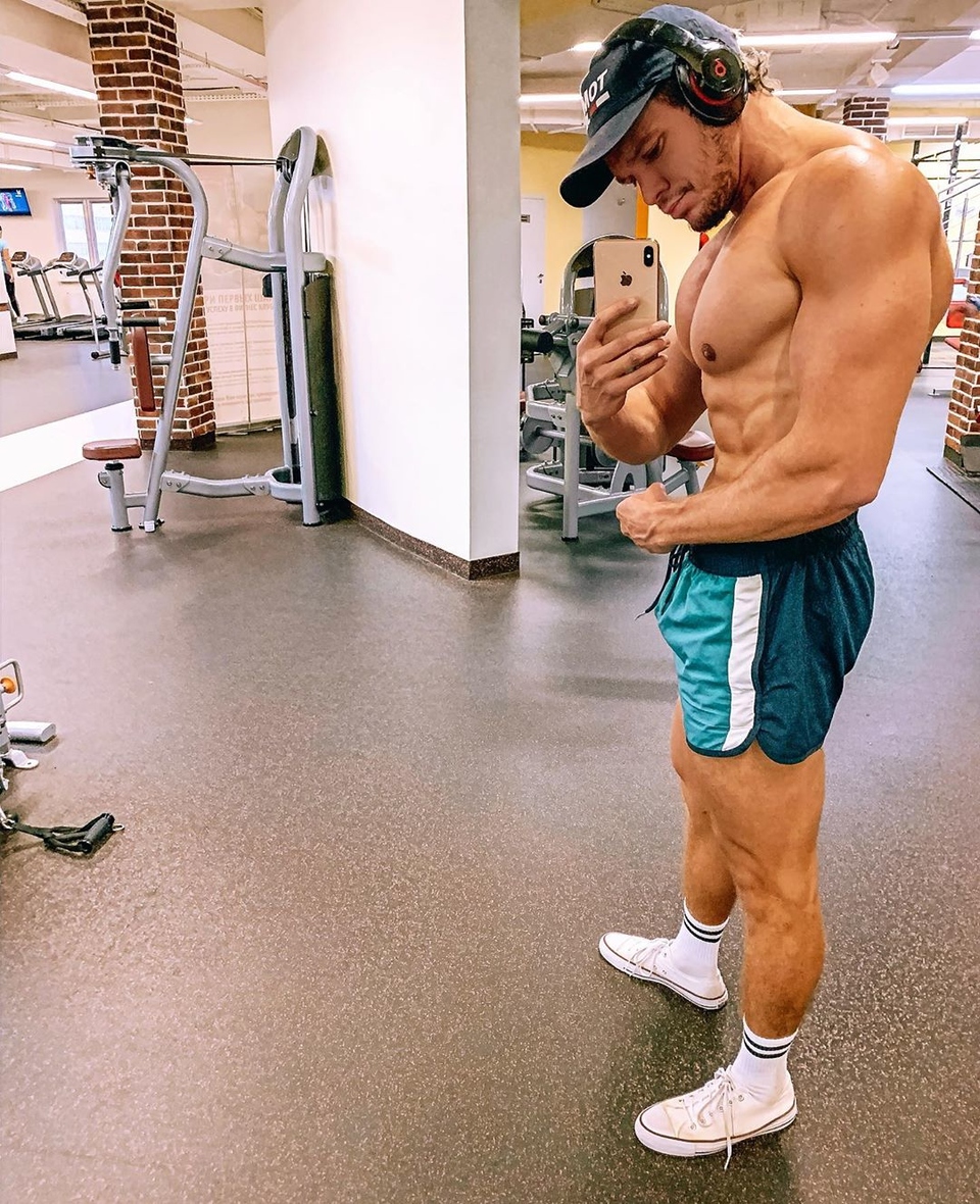 Антон Гусев обожает демонстрировать мускулы ​Фото: «Инстаграм»&nbsp;  