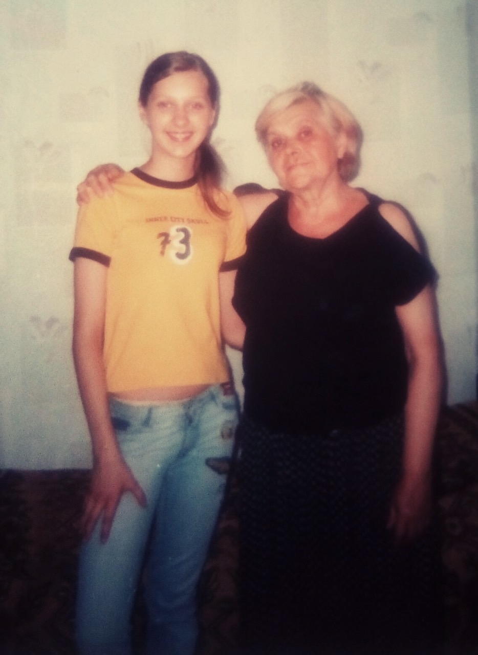 Настя делала всё возможное, чтобы спасти бабушку от онкологии ​Фото: Личный архив Насти Стецевят 