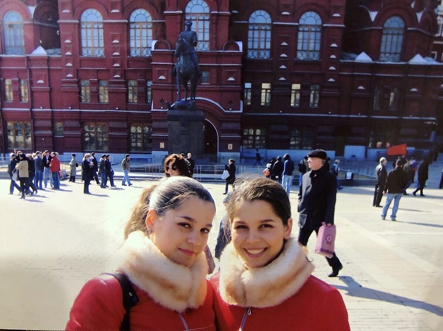 Первая прогулка Юли и Кати по Красной площади ​Фото: «Инстаграм» 