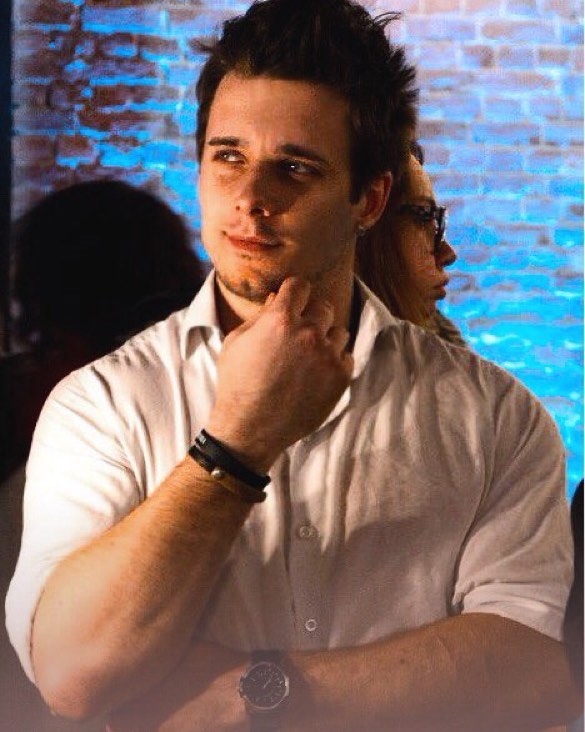 Участник «ДОМа-2» отмечает день рождения. 