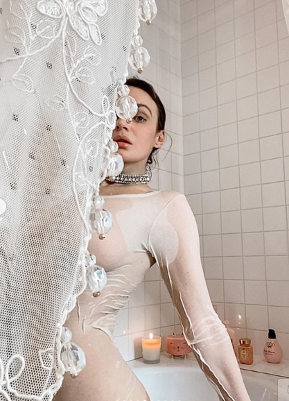 Водонаева взорвала Instagram снимком голой груди