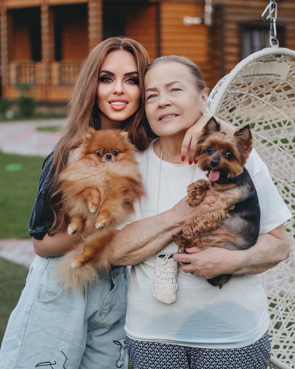 Собачка Ефременковой серьёзно больна&nbsp; ​Фото: «Инстаграм» 
