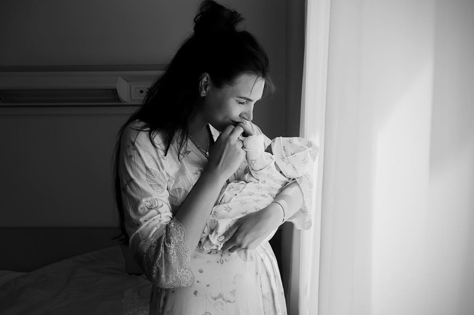 Суханова пока не кормит дочь грудью ​Фото: «Инстаграм» 
