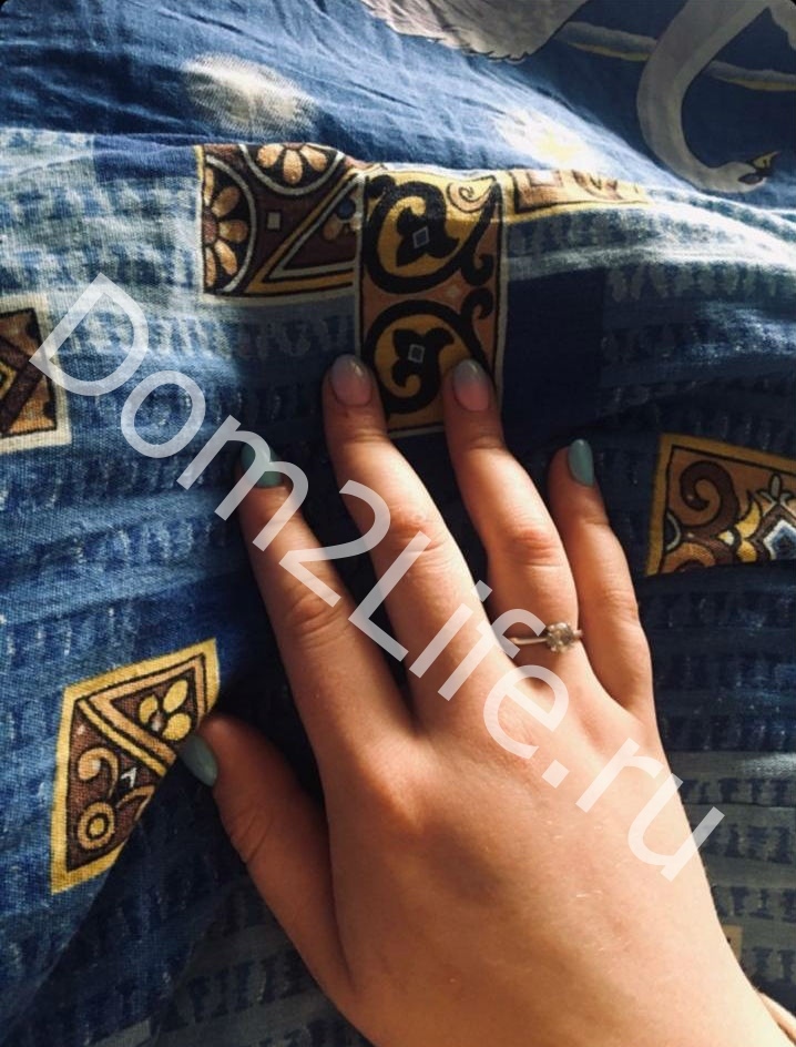 Таня показала помолвочное кольцо Фото: Личный архив Тани Черно 