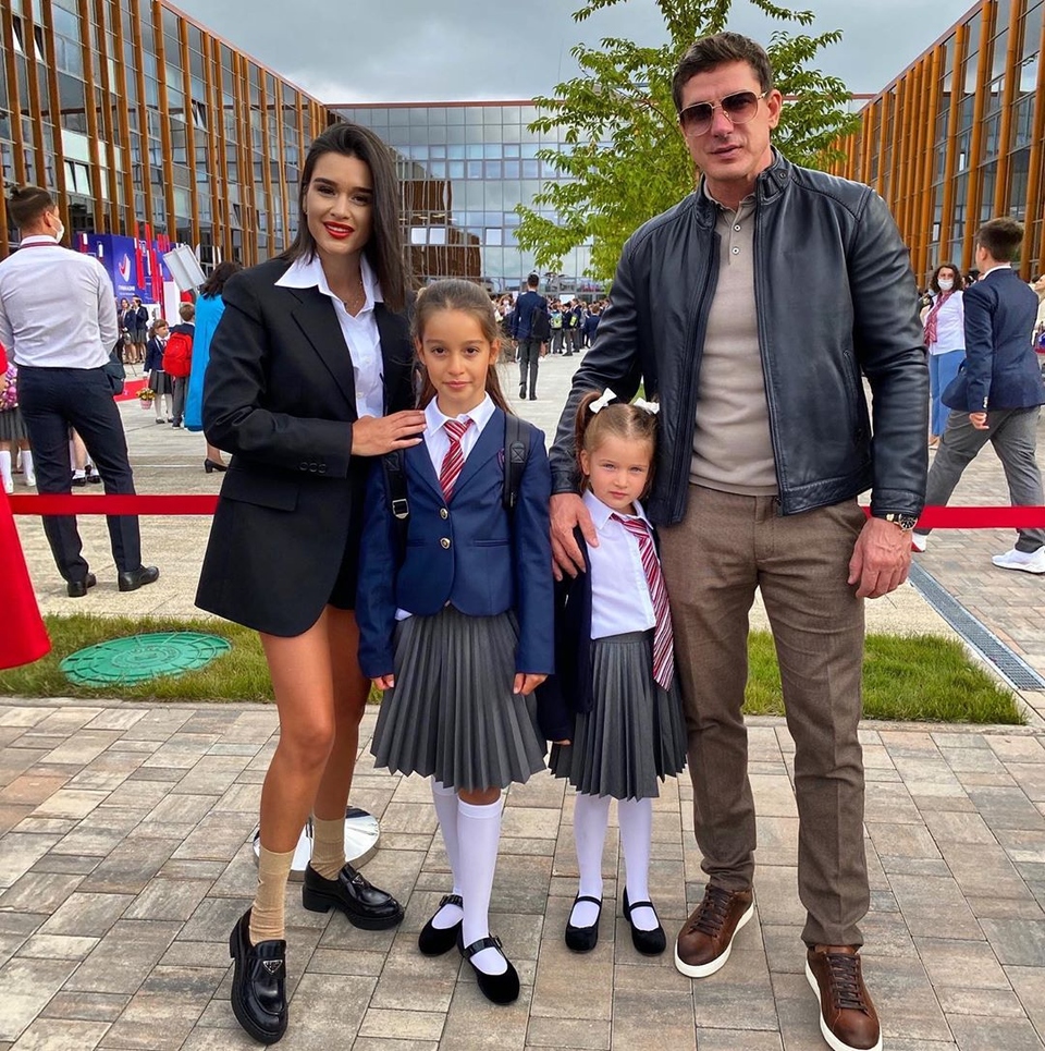 Ксения Бородина и Курбан Омаров с дочерьми ​Фото: «Инстаграм» 