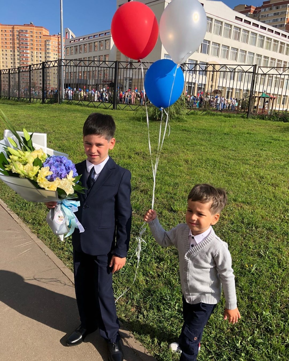 Сын Салибековых в этом году не пошёл на торжественную линейку ​Фото: «Инстаграм» 
