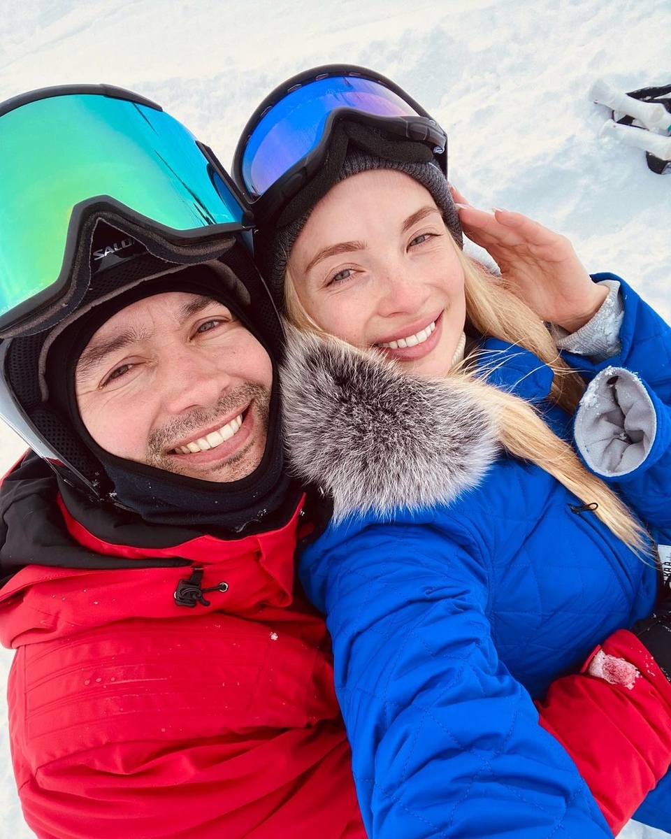 Каждый день Андрей и Кристина катались на лыжах
