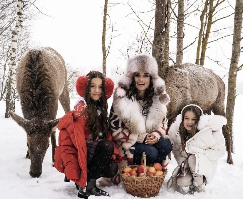 Новогодняя фотосессия Ксении Бородиной с дочками